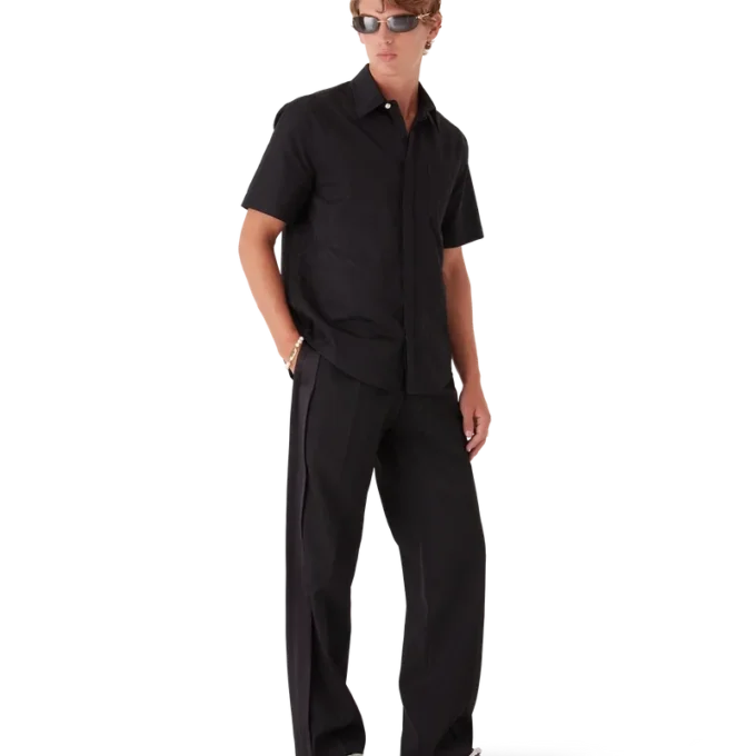 Baumwollhemd mit Monogramm und kurzen Ärmeln Baumwollhemd mit Monogramm und kurzen Ärmeln