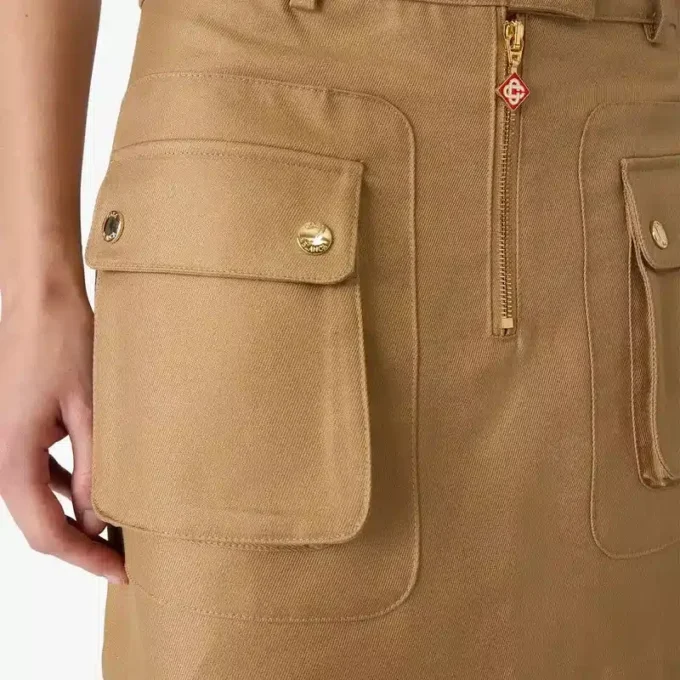 Beiger Baumwoll-Minirock mit Taschen