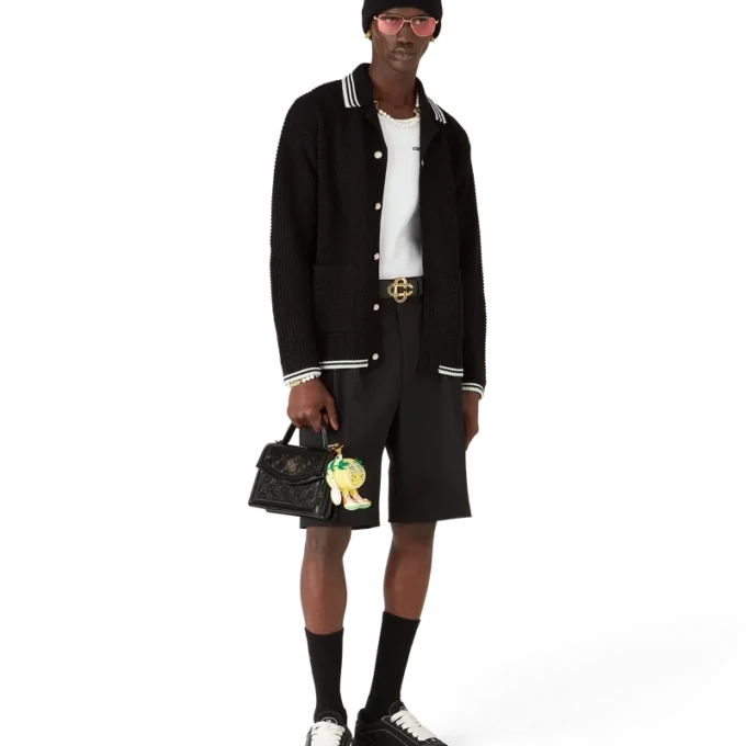 Besticktes Langarmhemd aus Baumwollhäkelstoff Besticktes Langarmhemd aus Baumwollhäkelstoff