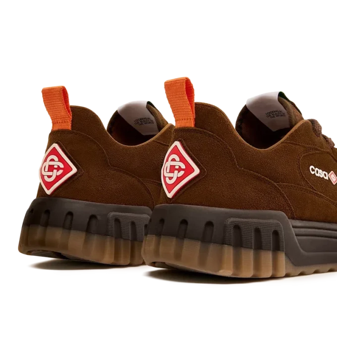 Brauner Court-Sneaker aus Wildleder für Damen