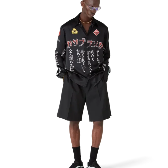 Emblem Langarmhemd aus Seidensatin