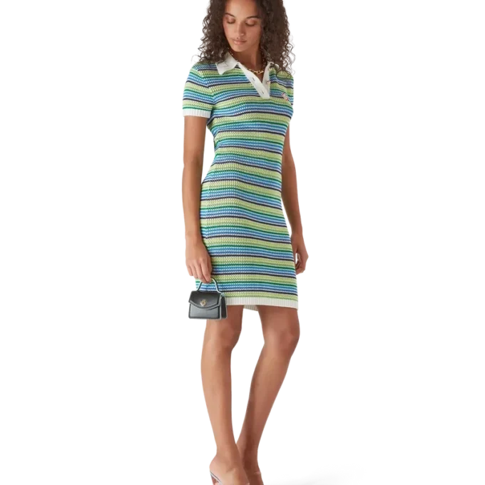 Gestreiftes Midi-Kleid mit kurzen Ärmeln Gestreiftes Midi-Kleid mit kurzen Ärmeln