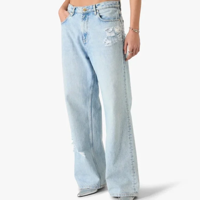 Graffiti-Jeans in heller Waschung