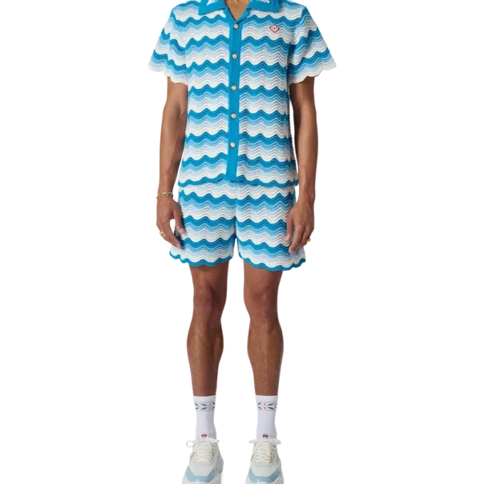 Häkelhemd mit wellenförmigem Farbverlauf