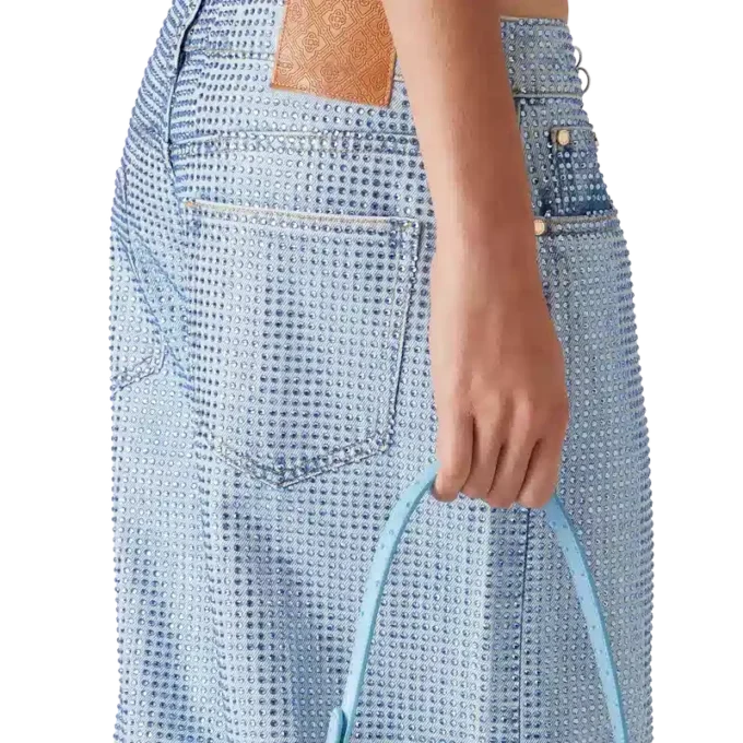 Jeans mit Kristallverzierung