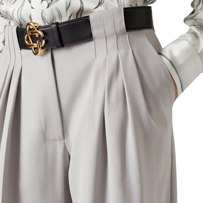 Maßgeschneiderte Hose aus Wolle mit dreifacher Falte