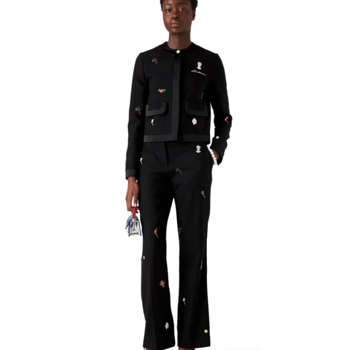 Maßgeschneiderte Jacke aus Wolle mit gesticktem Motiv