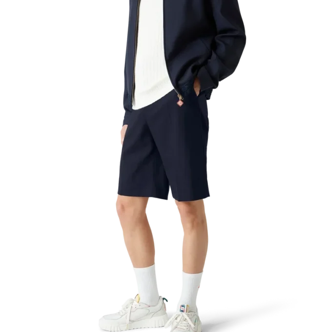 Maßgeschneiderte Shorts aus Wolle Maßgeschneiderte Shorts aus Wolle