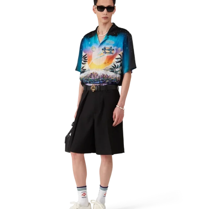 Maßgeschneiderte Shorts aus Wolle mit Falten