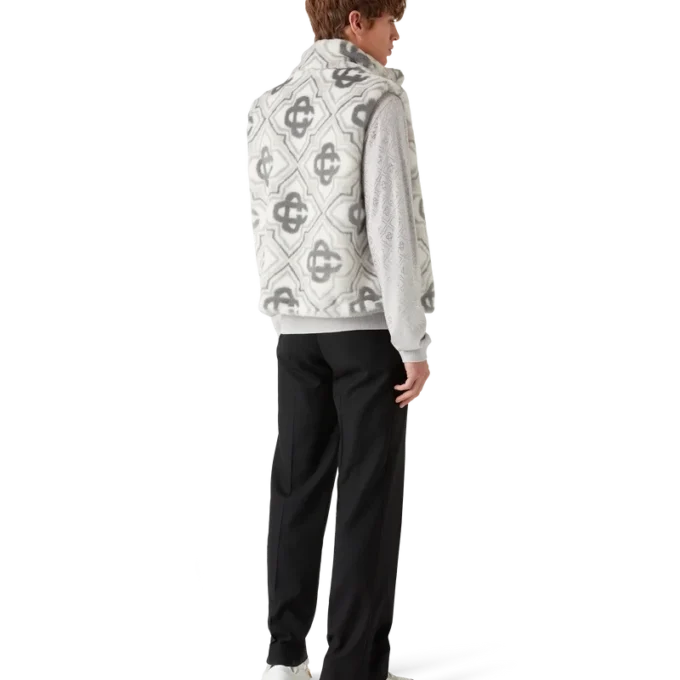 Monogramm-Weste aus Kunstfell