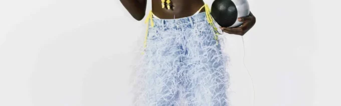 Silber- und blaue Wassertropfen-Ohrringe aus Messing