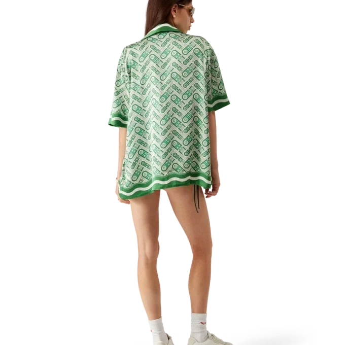 Ping-Pong-Seidenhemd mit kurzen Shorts