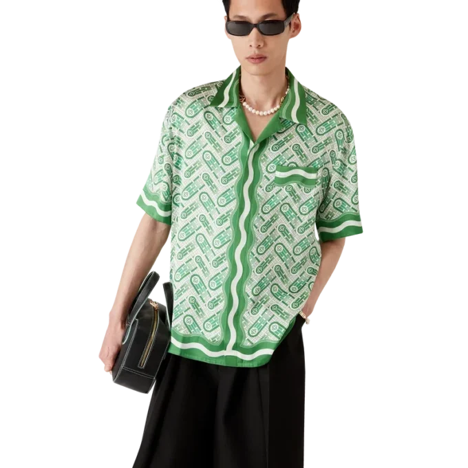 Ping-Pong-Seidenhemd mit kurzen Shorts