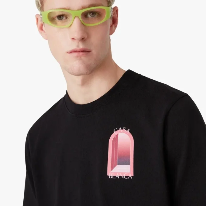 Schwarzes Arches-T-Shirt mit kurzen Ärmeln