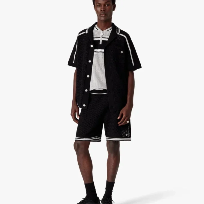 Schwarzes Kurzarm-Mesh-Hemd