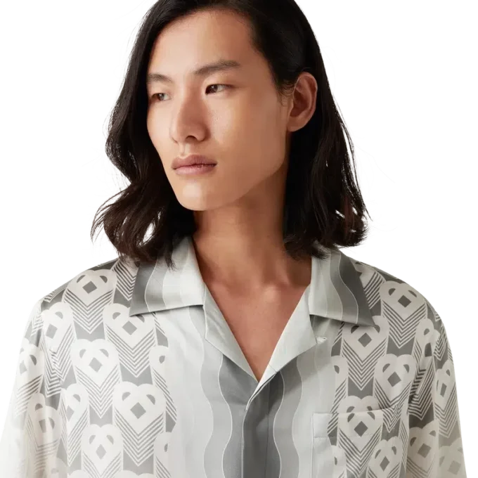 Seidenhemd mit kurzen Ärmeln und Herz-Monogramm in Farbverlauf