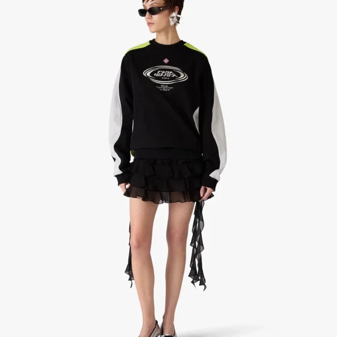 Sneaker-Pumps mit Absatz aus silbernem Leder