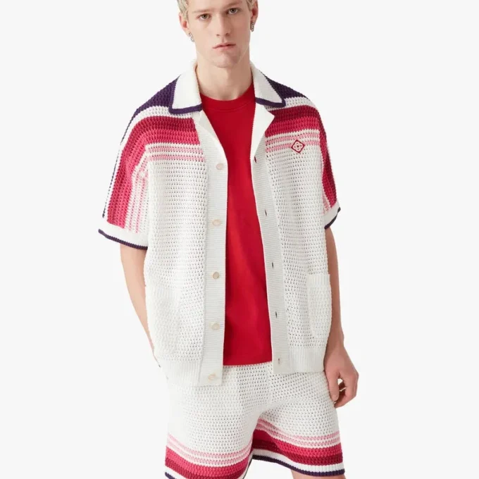 Weiß gestreiftes Kurzarm-Poloshirt mit Shorts