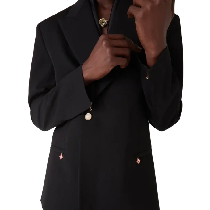 Wolljacke mit Zweireiher-Schluss